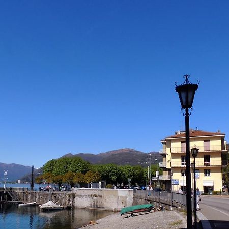 Hotel Del Pesce Luino Exterior photo