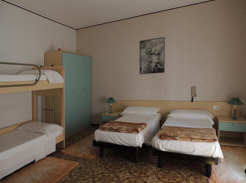 Hotel Del Pesce Luino Room photo