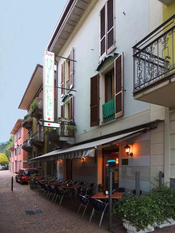 Hotel Del Pesce Luino Exterior photo